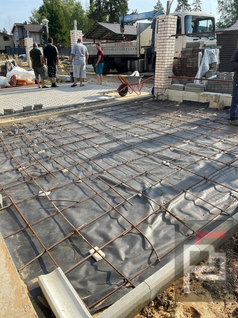 ukladka-trotuarnoy plitki na beton
